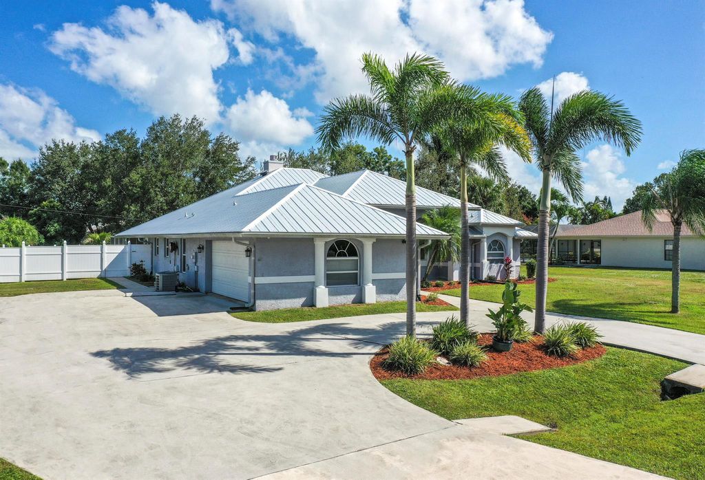 Photo of 2135 SE Harding Street, Port Saint Lucie, FL 34952 (MLS # R10929791)