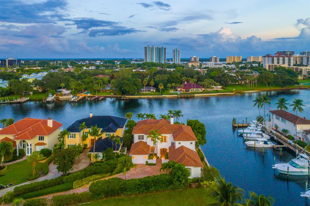 HARBOUR POINT MARINA - Residential