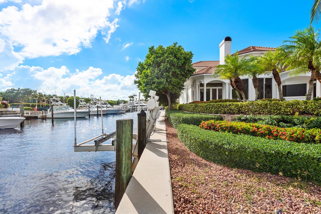 HARBOUR POINT MARINA - Residential