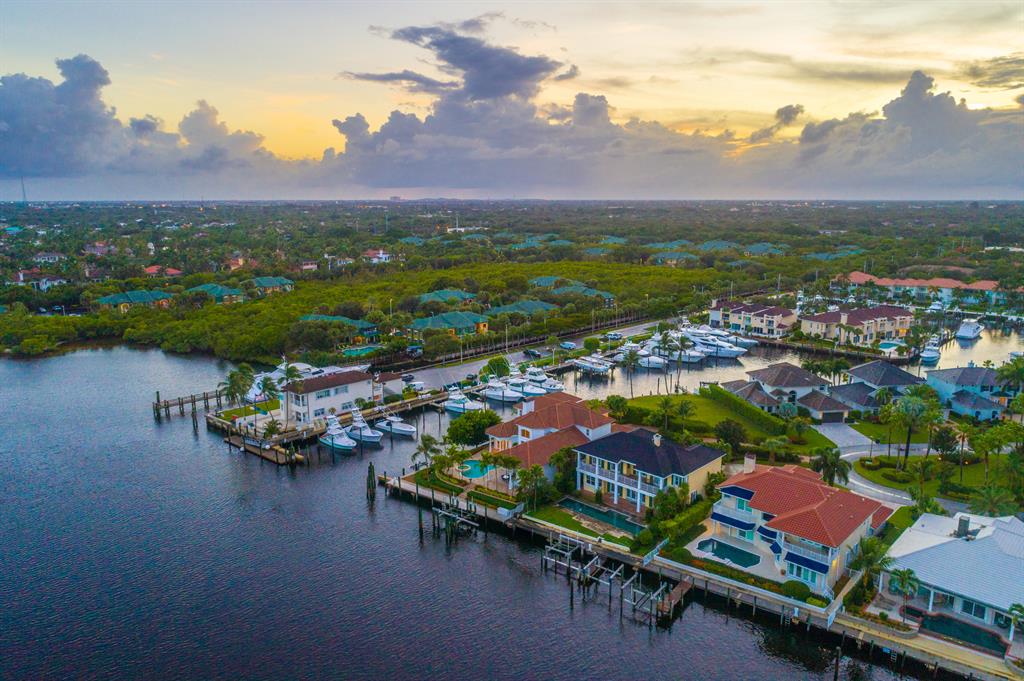 HARBOUR POINT MARINA - Residential