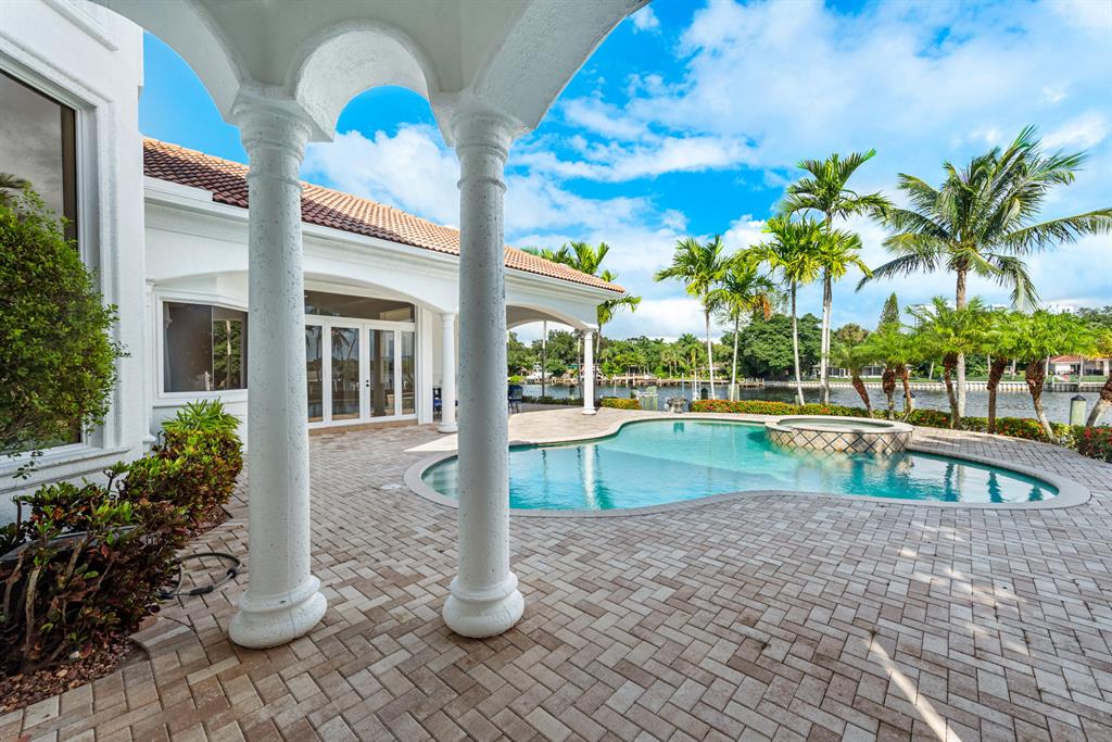 HARBOUR POINT MARINA - Residential