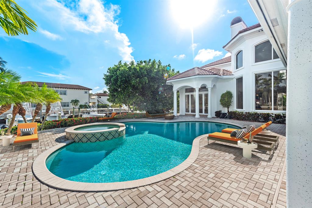 HARBOUR POINT MARINA - Residential