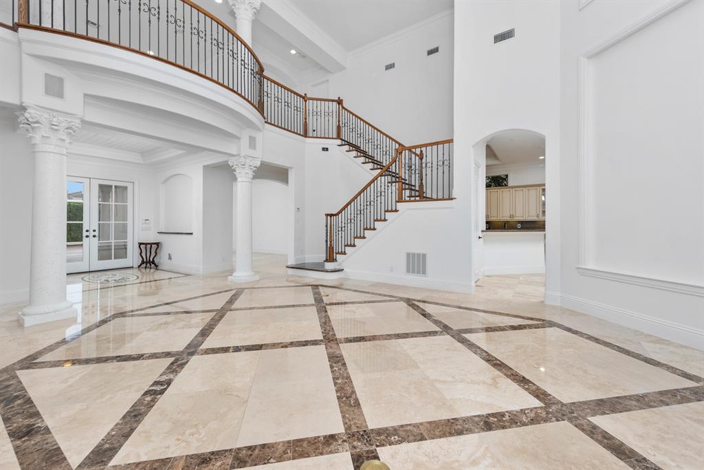 HARBOUR POINT MARINA - Residential