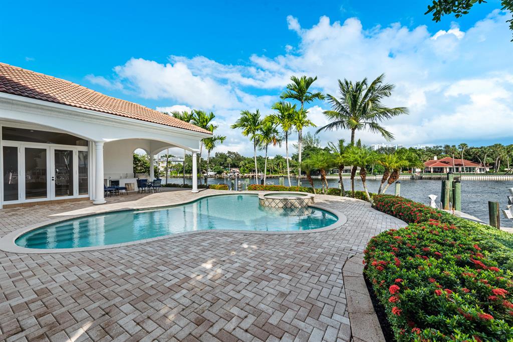 HARBOUR POINT MARINA - Residential