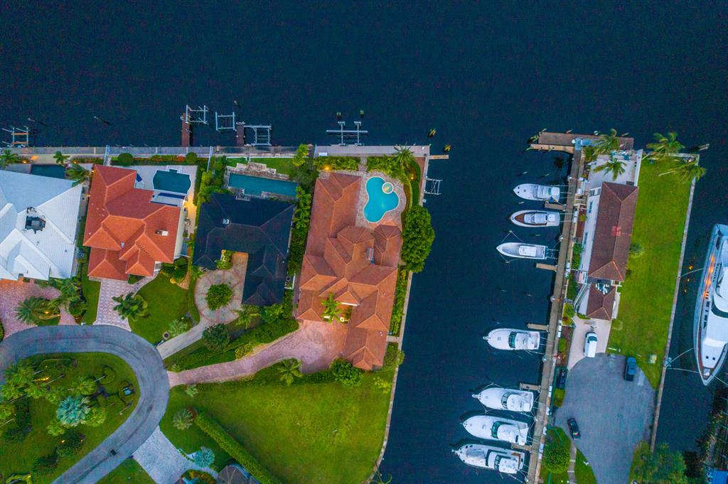 HARBOUR POINT MARINA - Residential