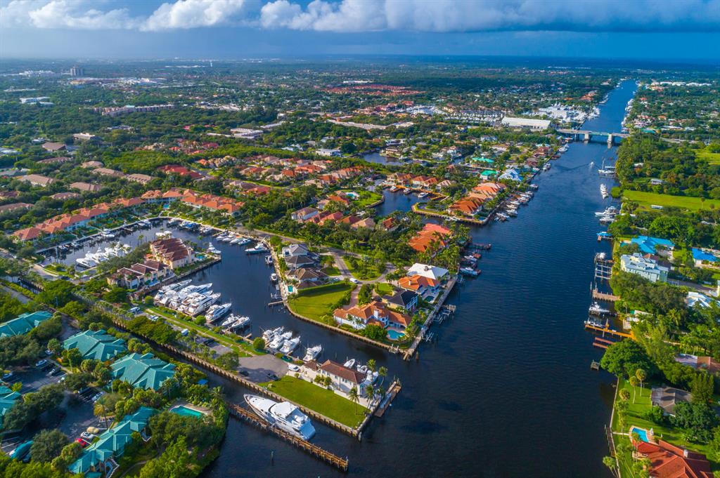 HARBOUR POINT MARINA - Residential
