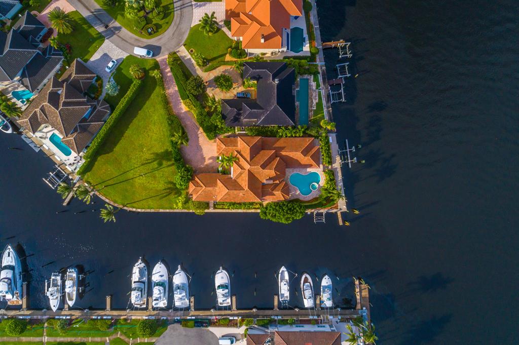 HARBOUR POINT MARINA - Residential