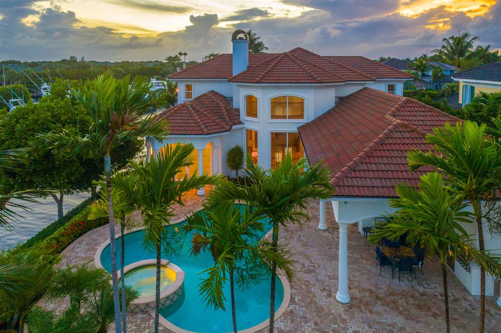 HARBOUR POINT MARINA - Residential