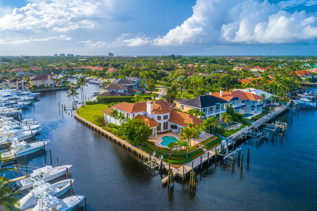 HARBOUR POINT MARINA - Residential