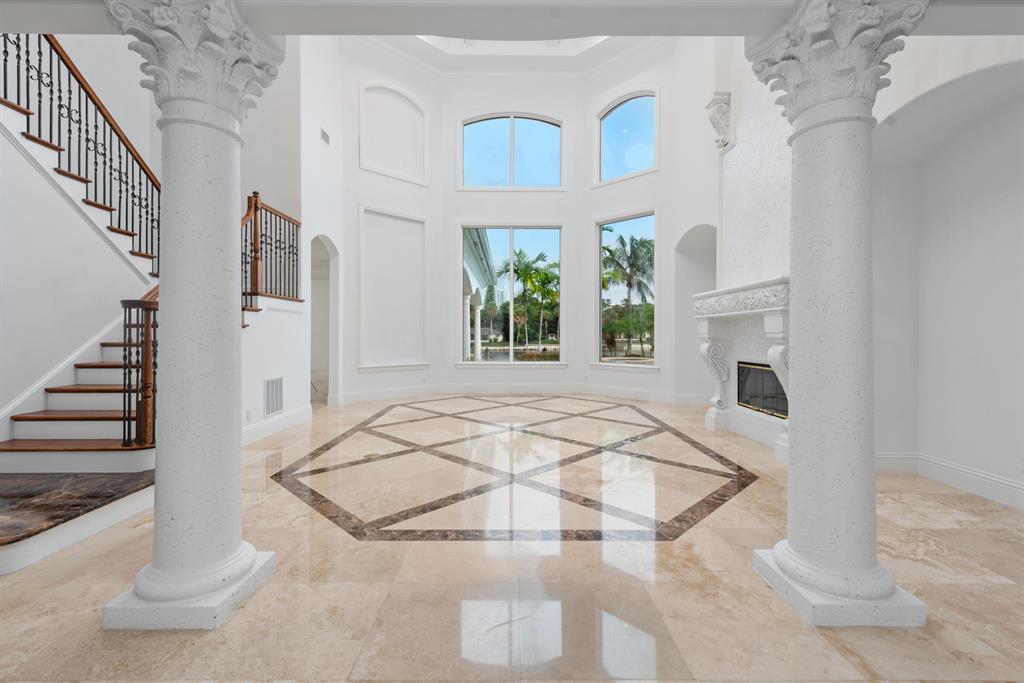 HARBOUR POINT MARINA - Residential