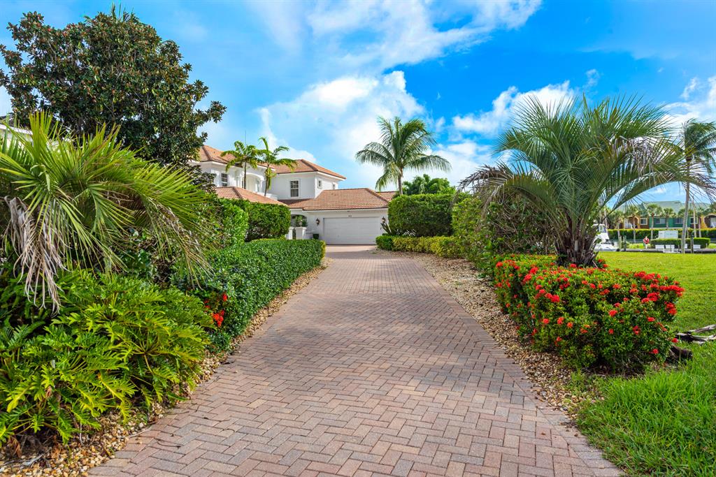 HARBOUR POINT MARINA - Residential