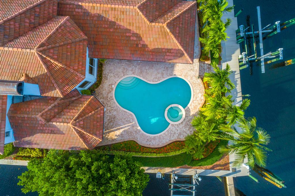 HARBOUR POINT MARINA - Residential