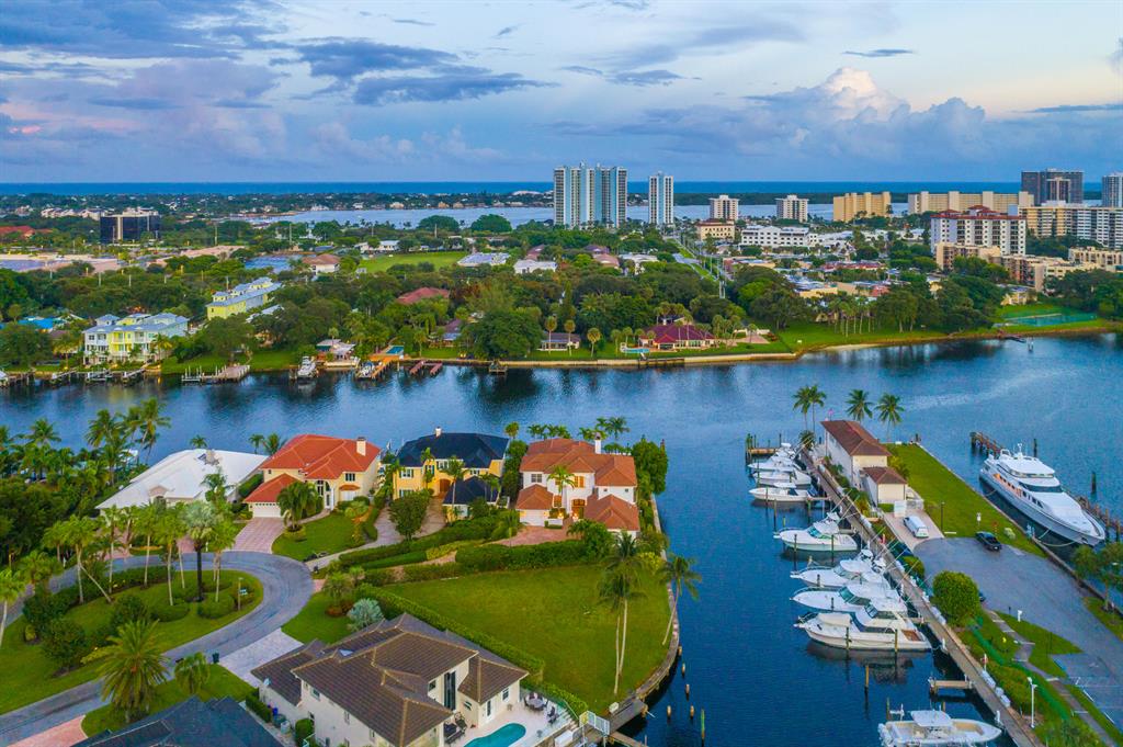 HARBOUR POINT MARINA - Residential