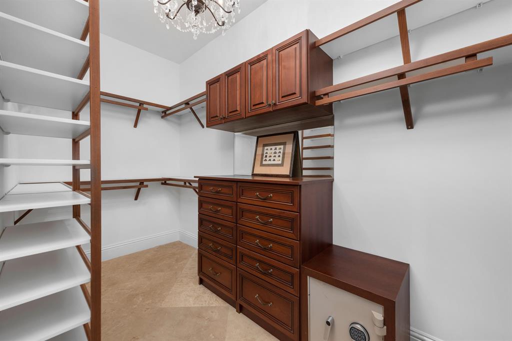 HARBOUR POINT MARINA - Residential