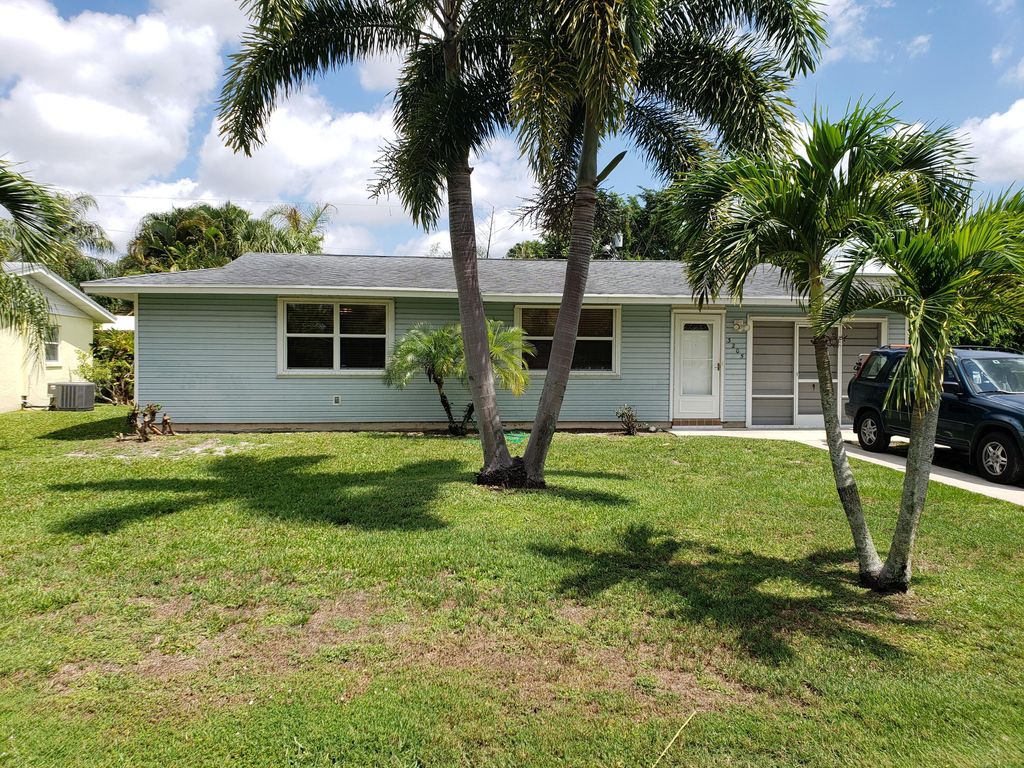 Photo of 3205 SE Mimosa Street, Stuart, FL 34997 (MLS # R10806518)