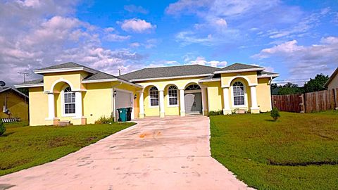 A home in Port St Lucie