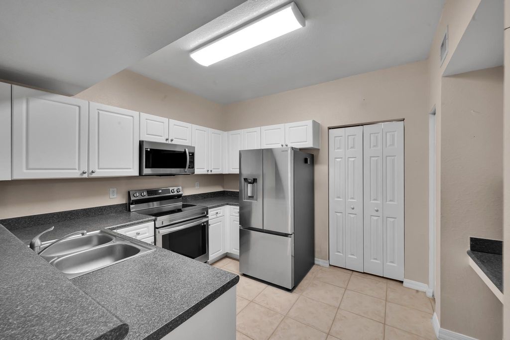 Photo of 577 SE Prescott Place, Stuart, FL 34994 (MLS # R10960015)