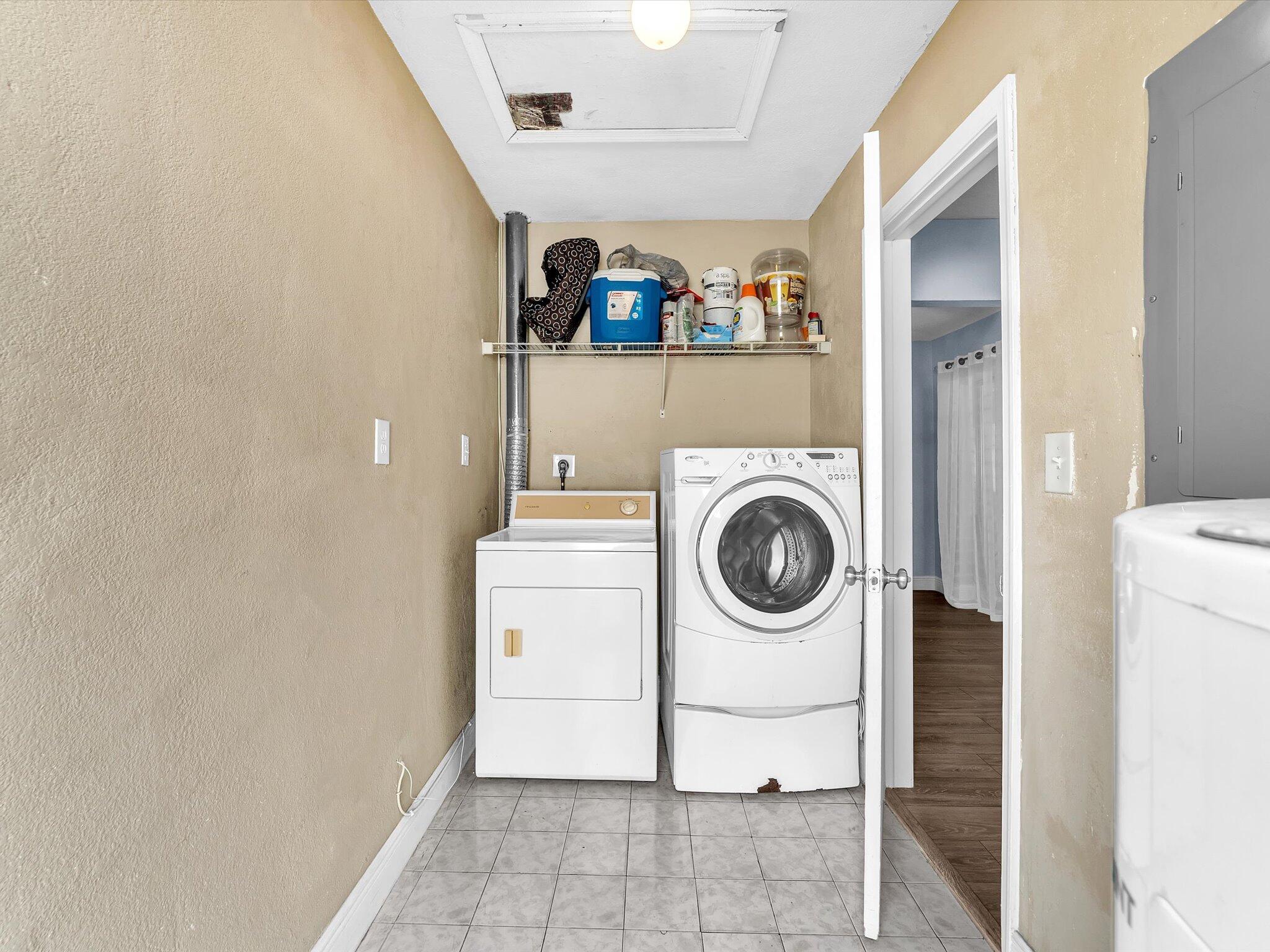 Vanguard Village In The Mainlands Community Two - Residential Lease