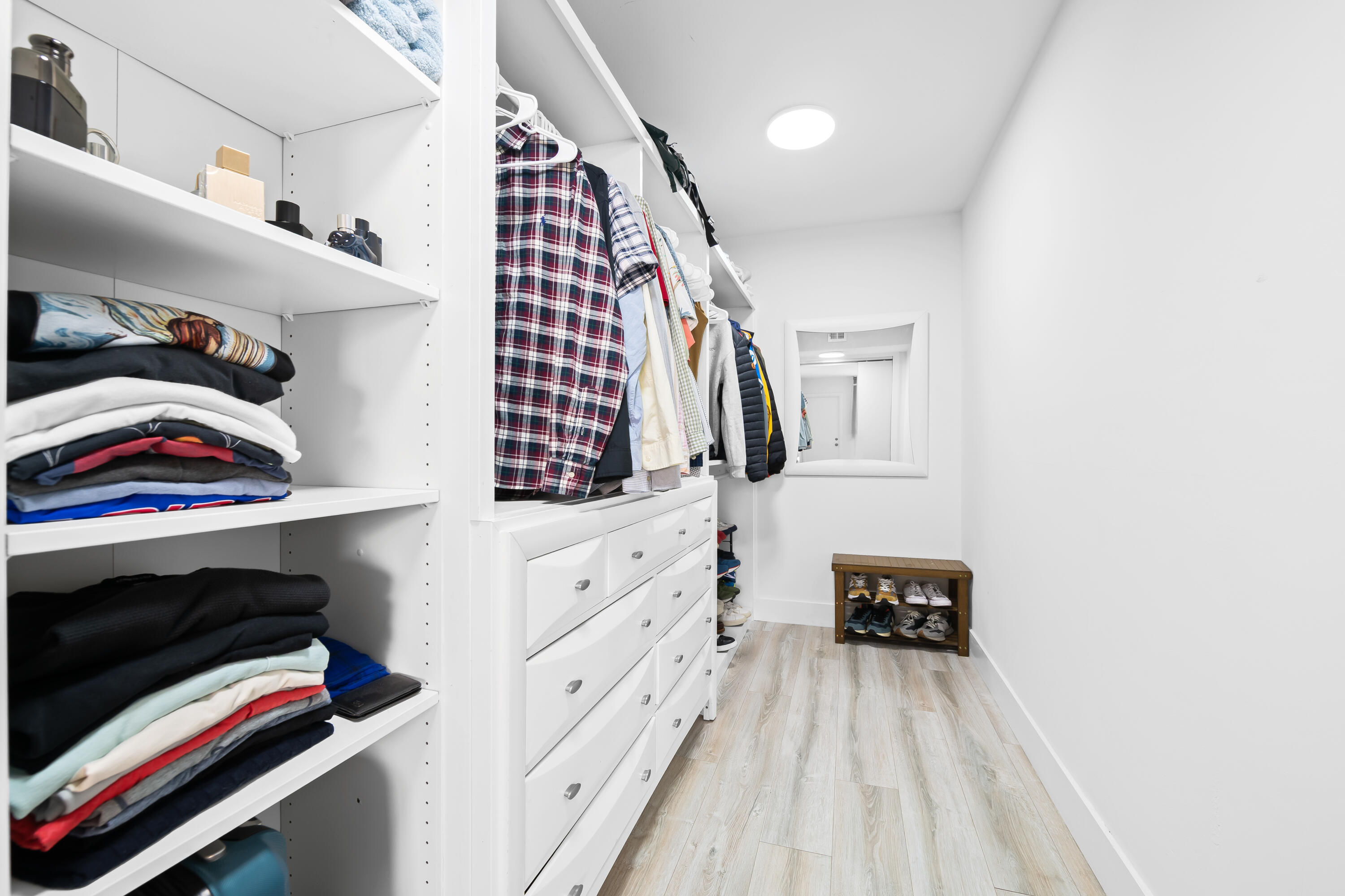 BLDG 130 OF COUNTRY CLUB APTS AT - Residential