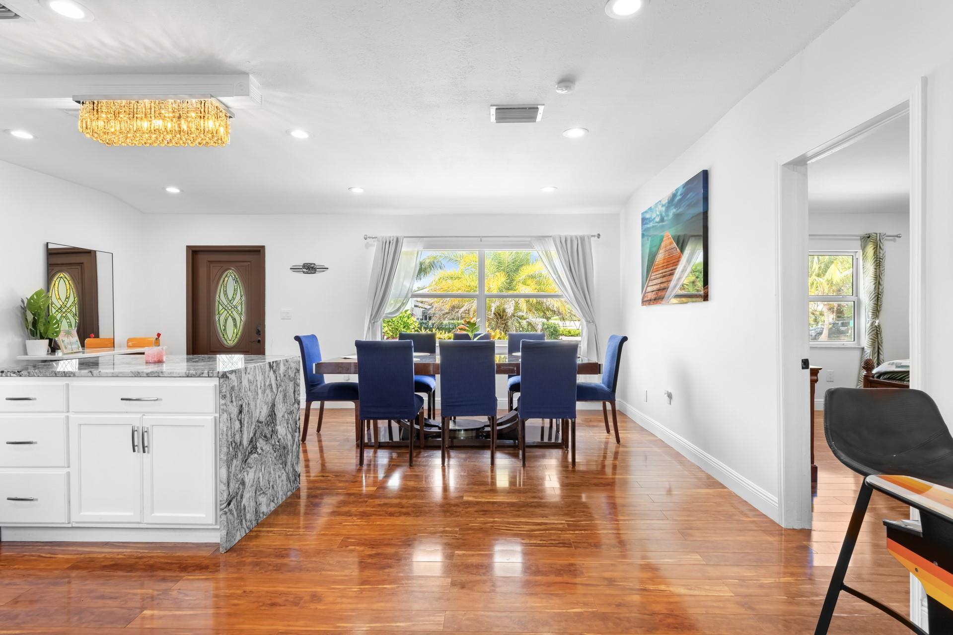 1407 Ontario Dr