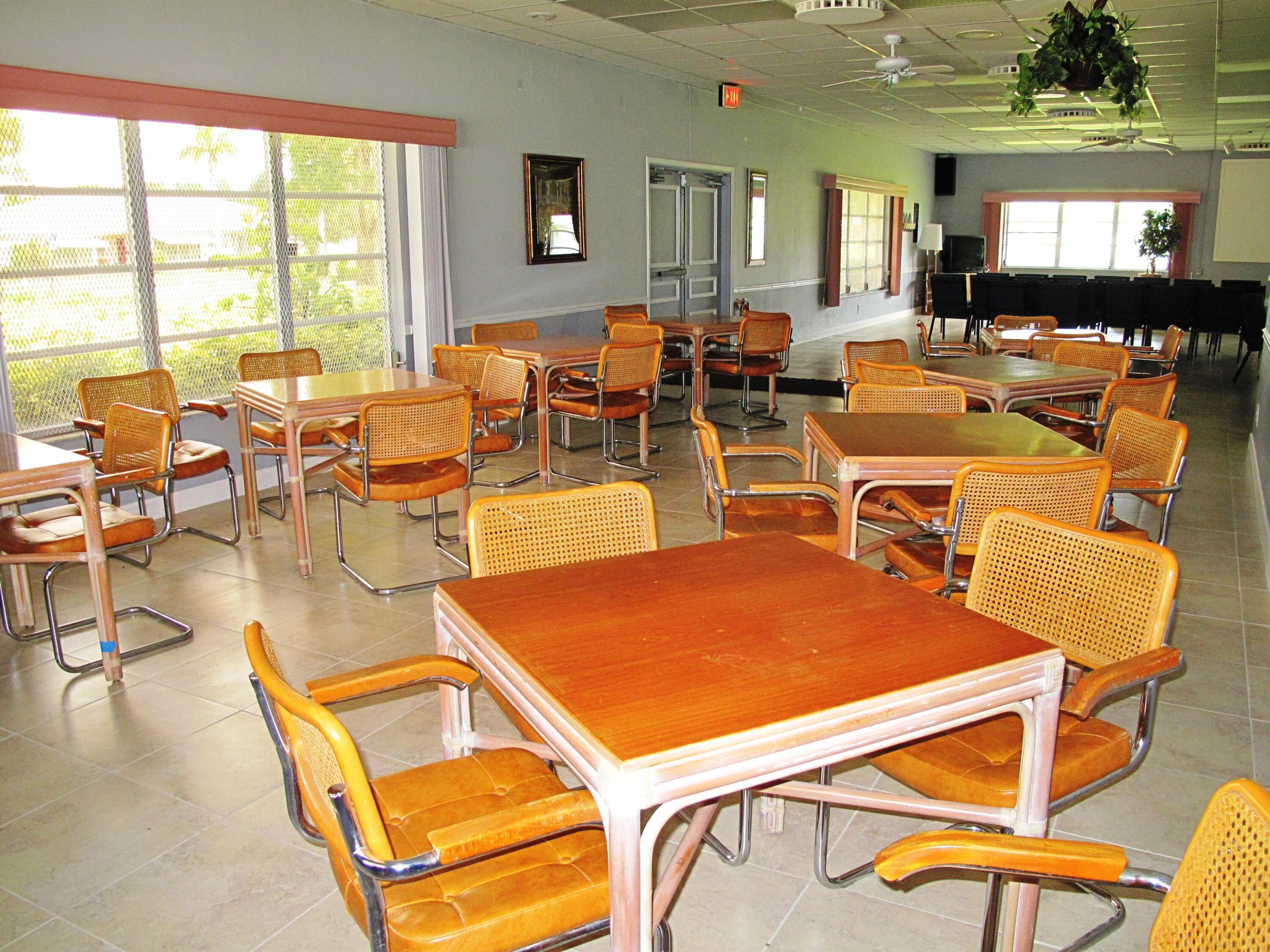 HIGH POINT OF DELRAY SEC 6 CONDO - Residential