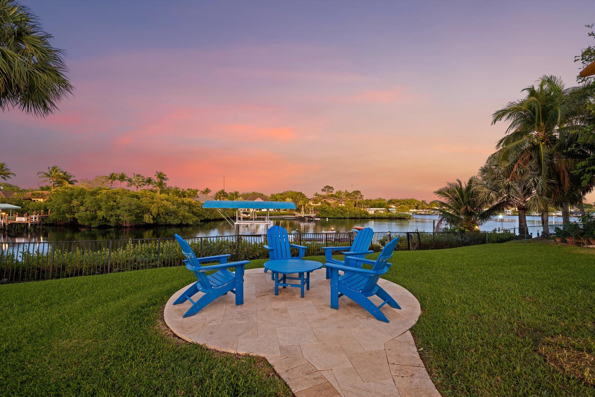 HERITAGE OAKS - Residential