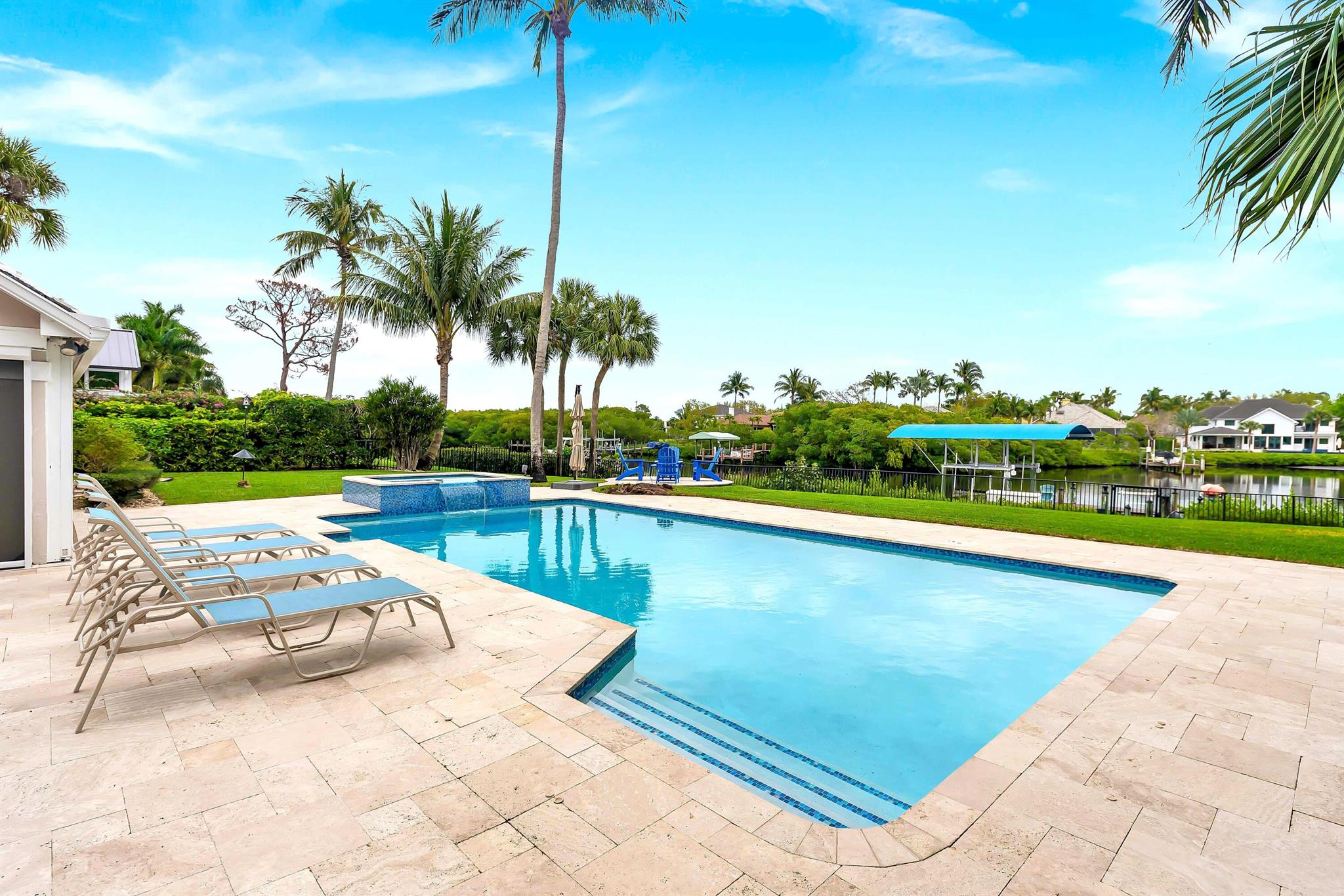 HERITAGE OAKS - Residential