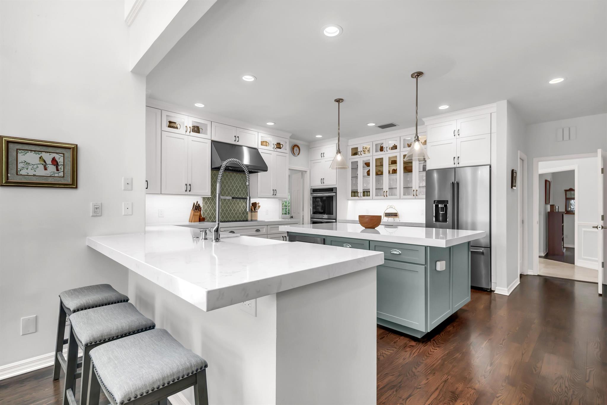 HERITAGE OAKS - Residential