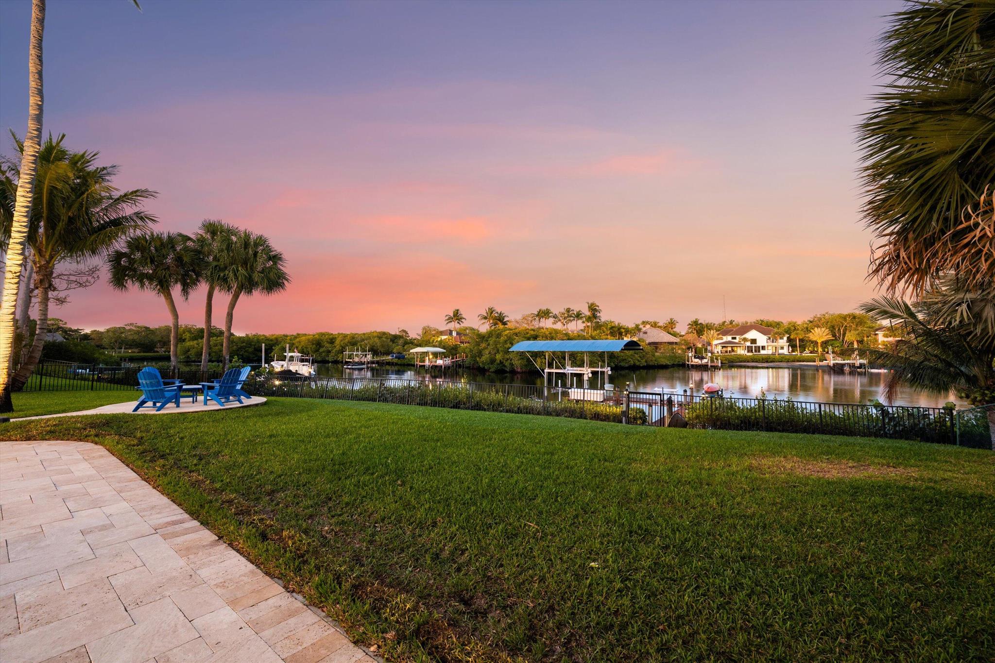 HERITAGE OAKS - Residential