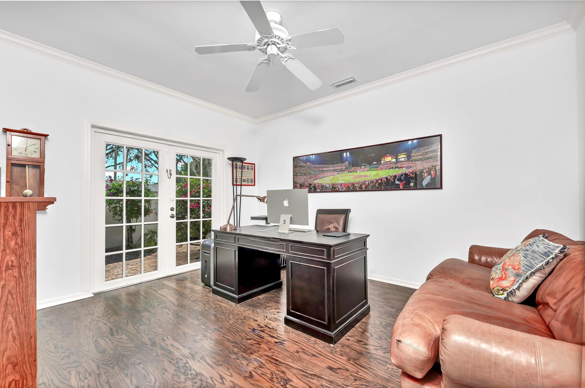 HERITAGE OAKS - Residential