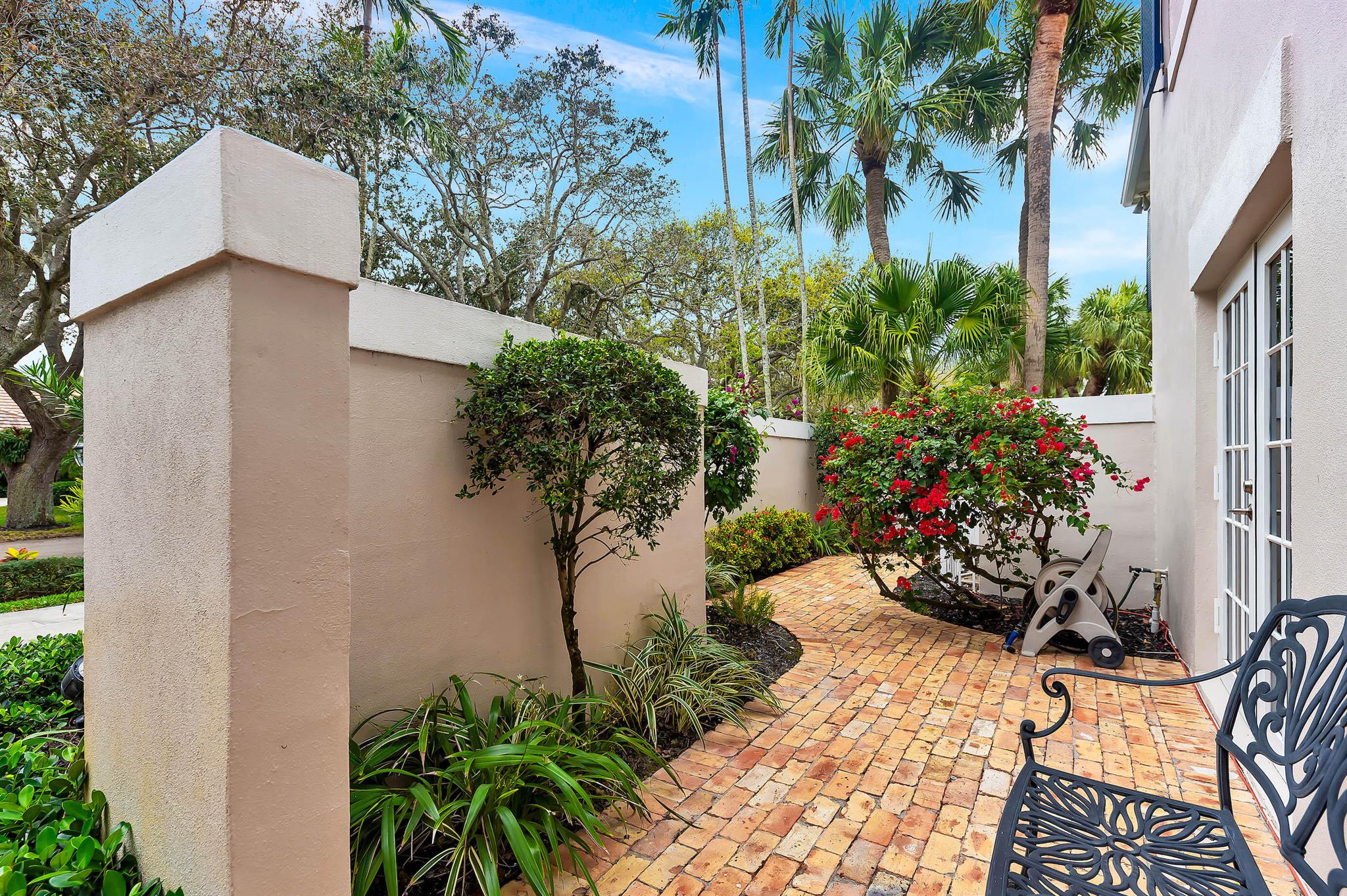 HERITAGE OAKS - Residential