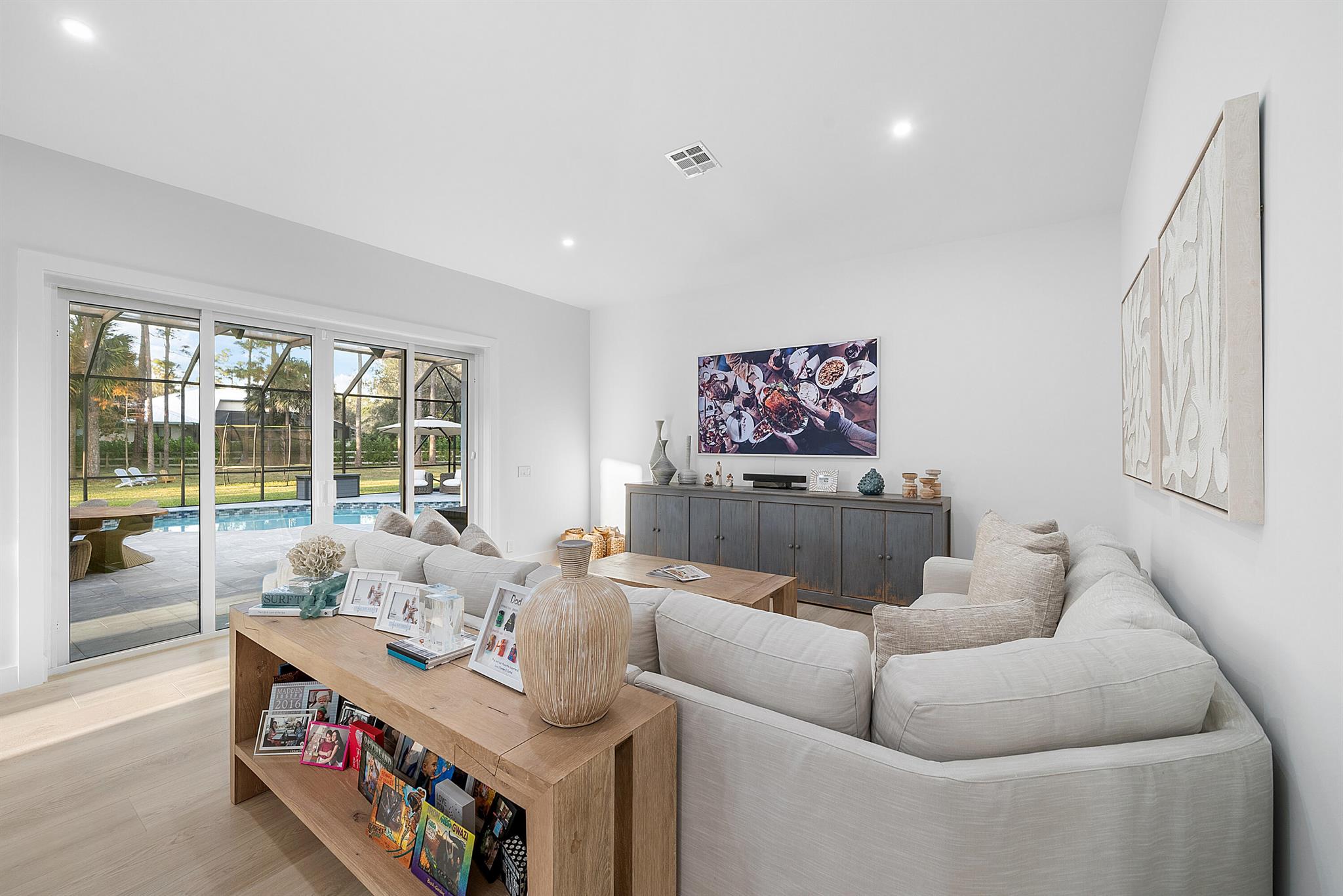 PADDOCK PARK 1 OF WELLING - Residential