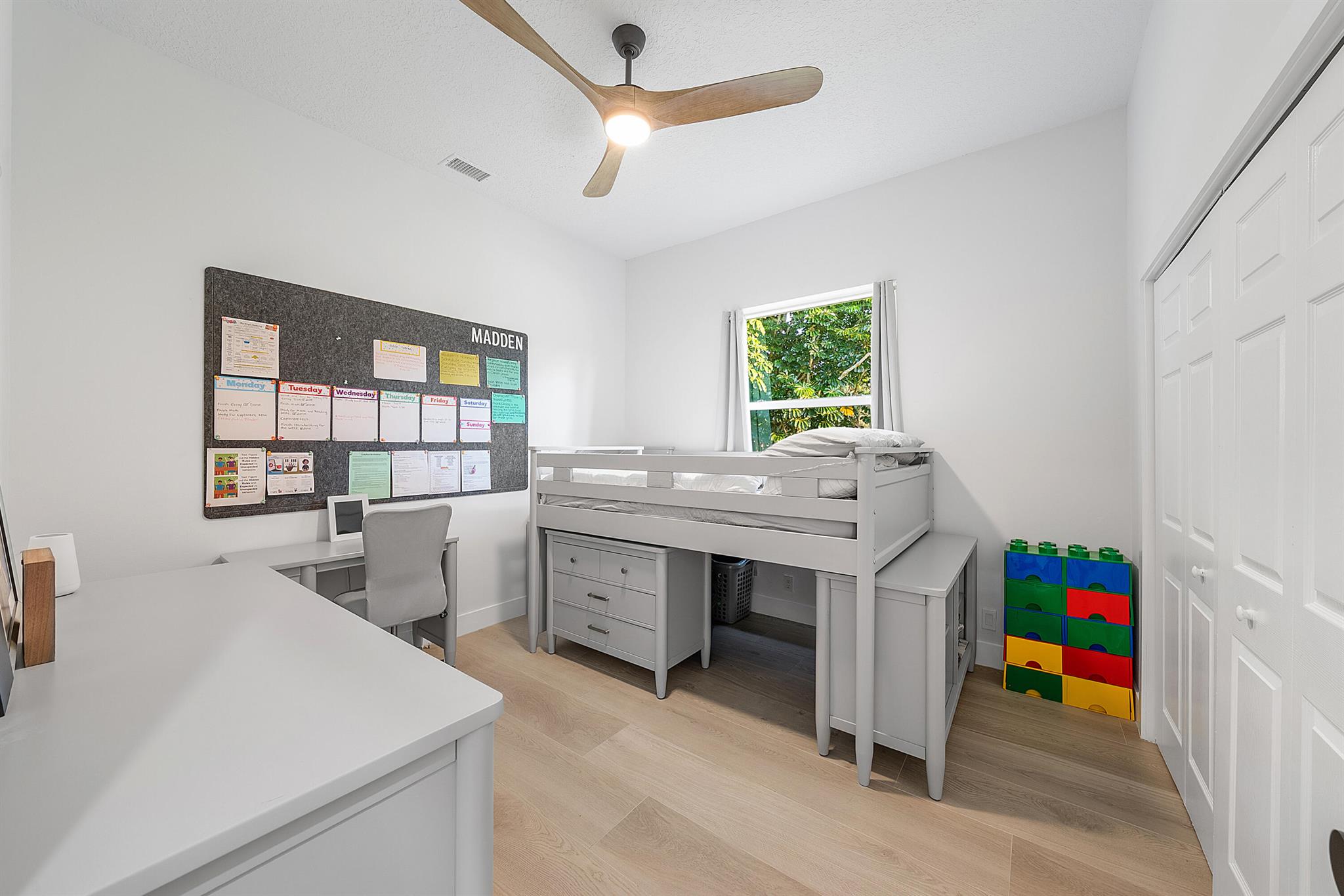 PADDOCK PARK 1 OF WELLING - Residential