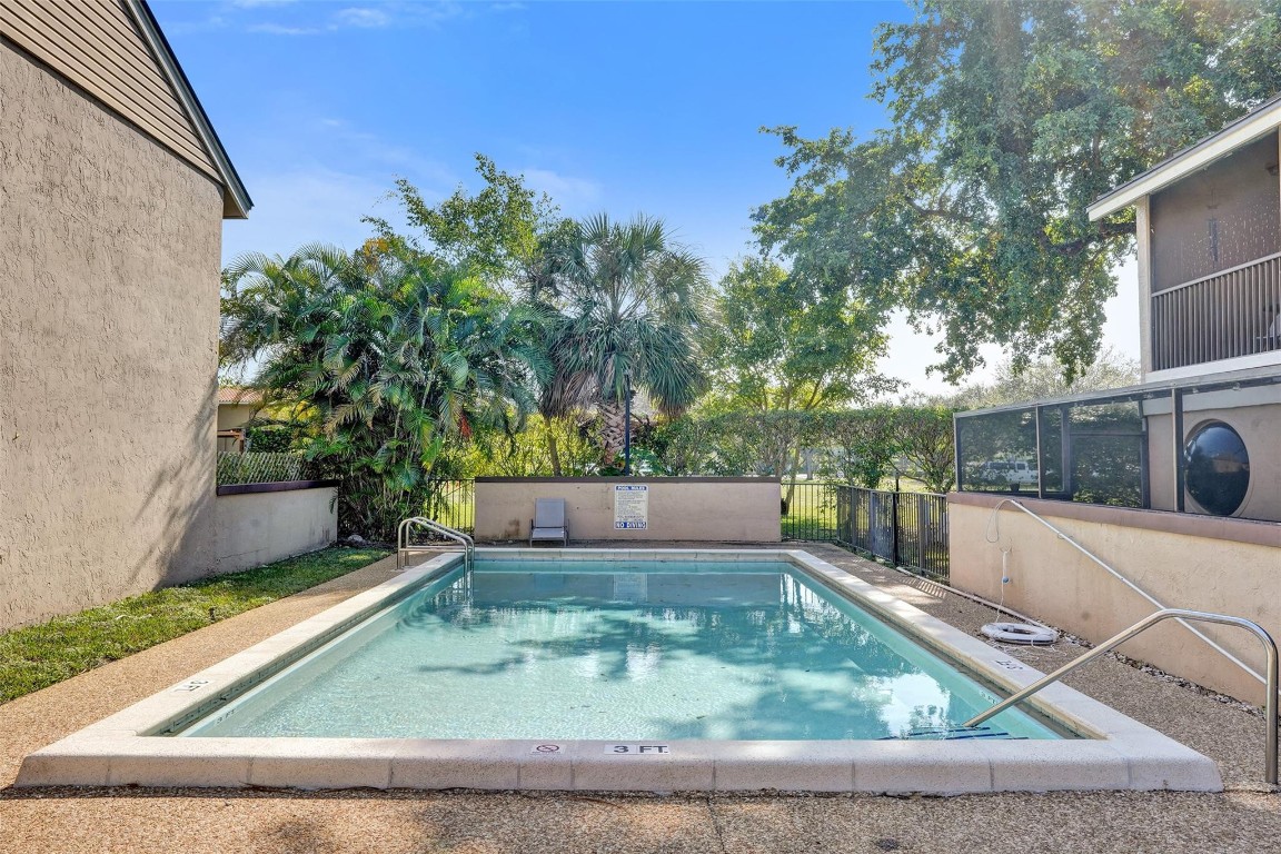 Cypress Run Townhomes - Residential