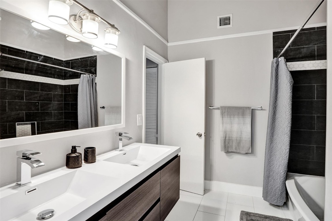 Cypress Run Townhomes - Residential