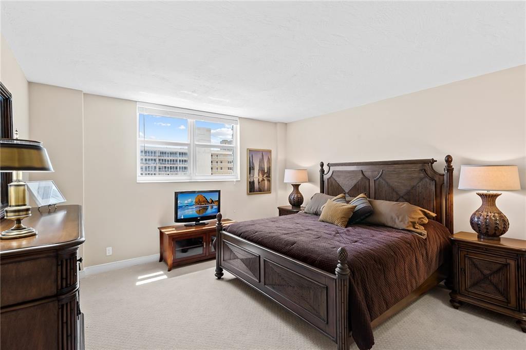 GALT TOWERS - Residential