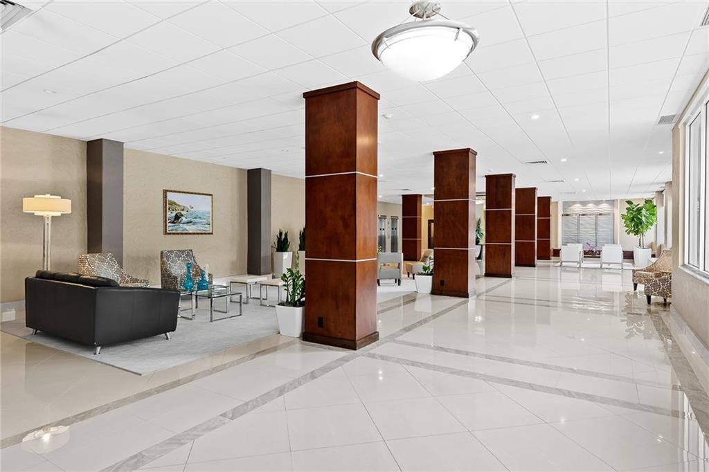 GALT TOWERS - Residential
