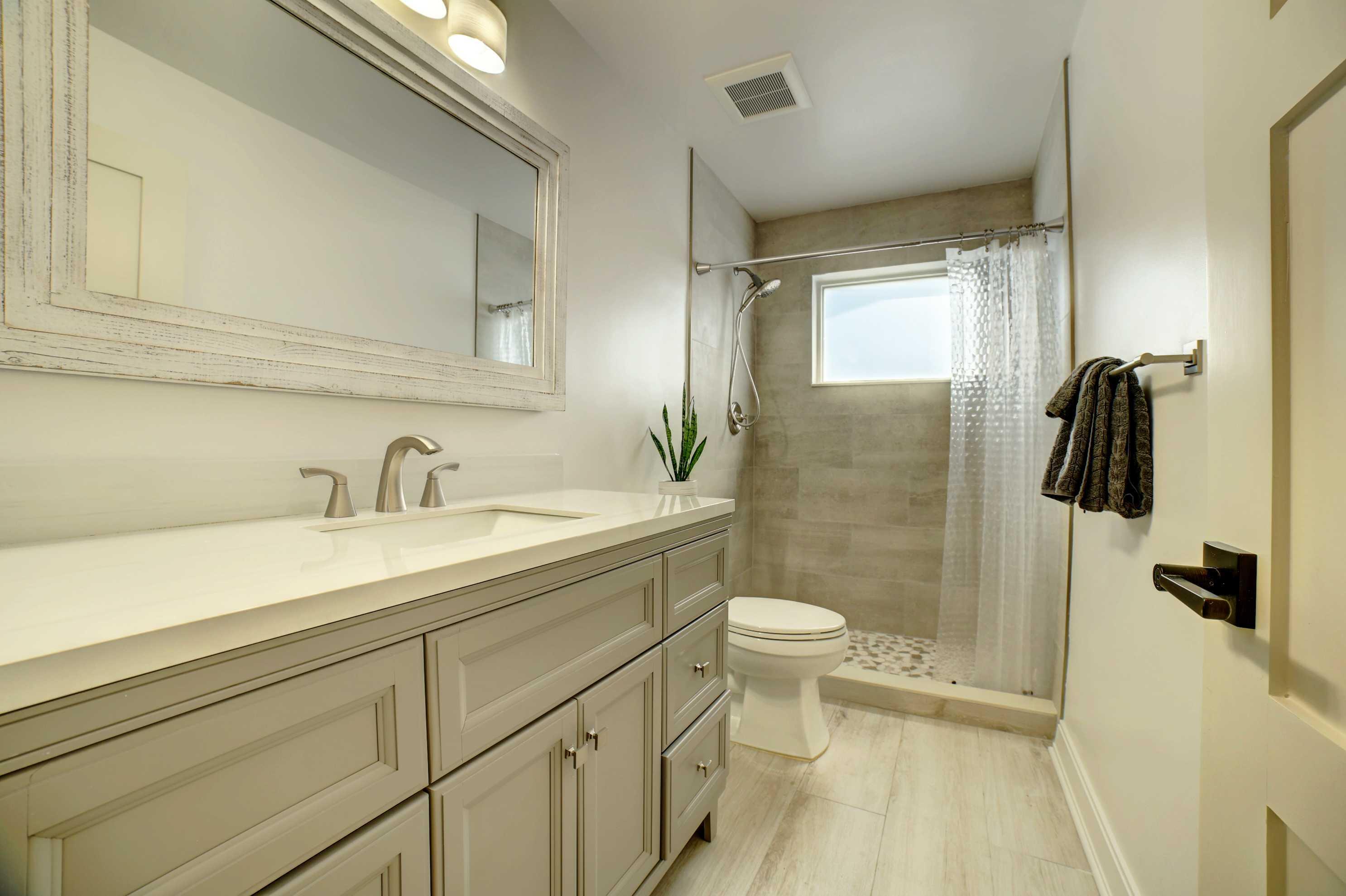 PALM BEACH LEISUREVILLE REPLAT - Residential