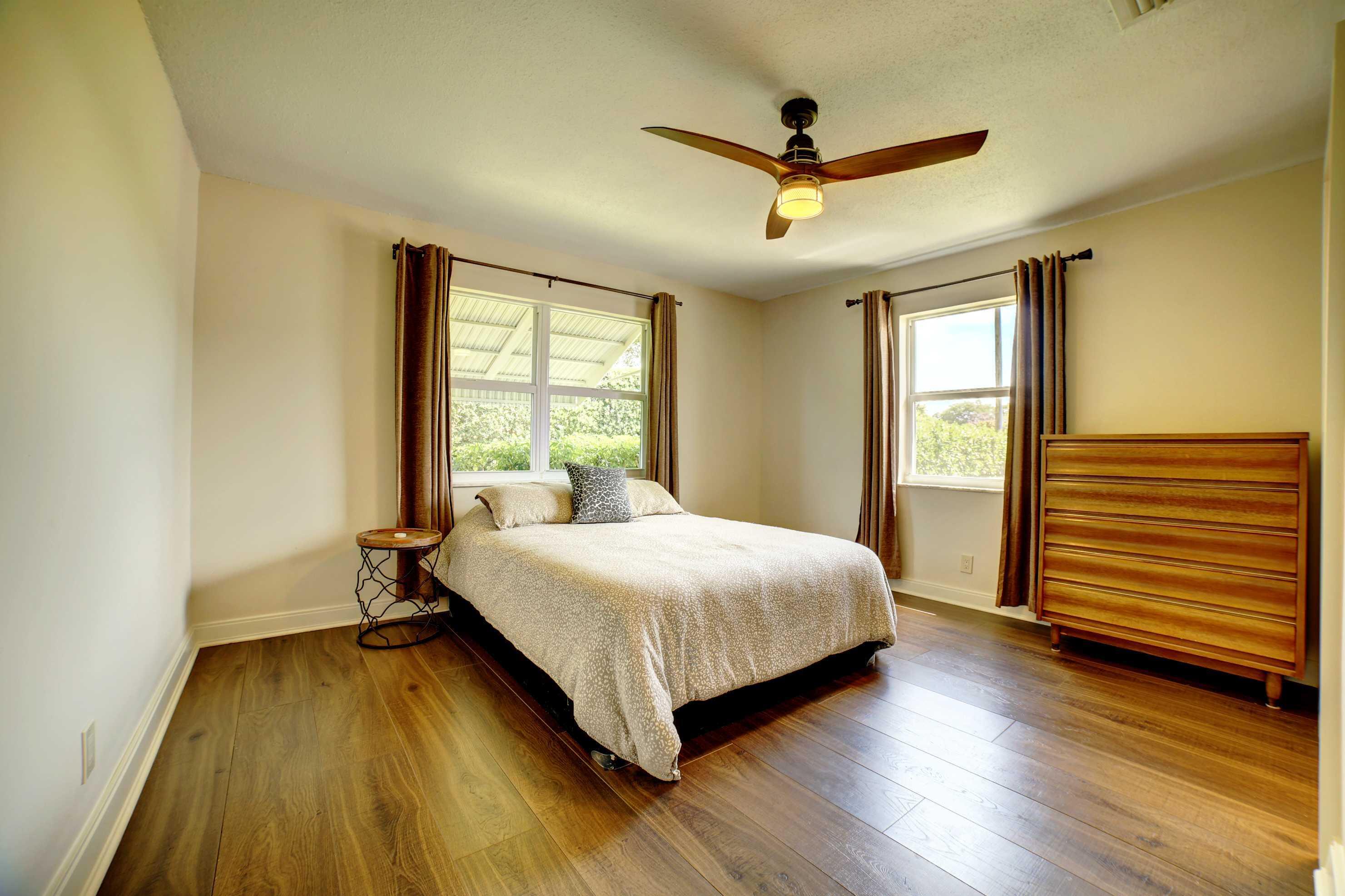 PALM BEACH LEISUREVILLE REPLAT - Residential