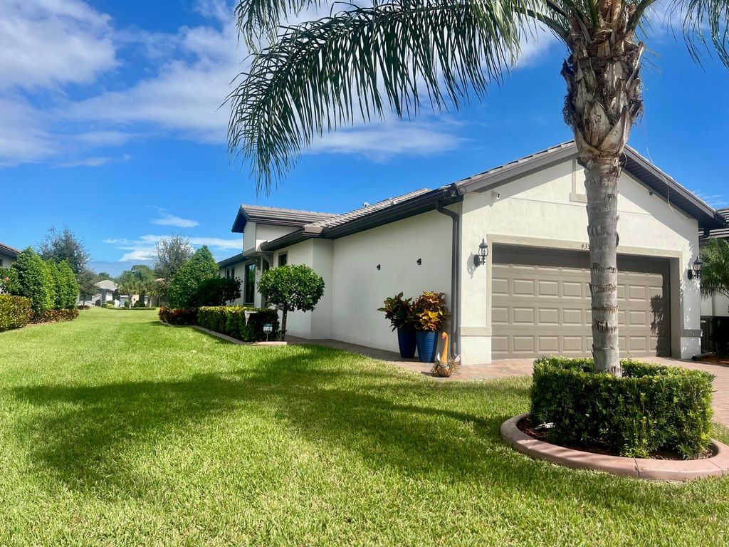 Photo of 4359 Beauty Leaf Cir, Vero Beach, FL 32967 (MLS # F10407860)