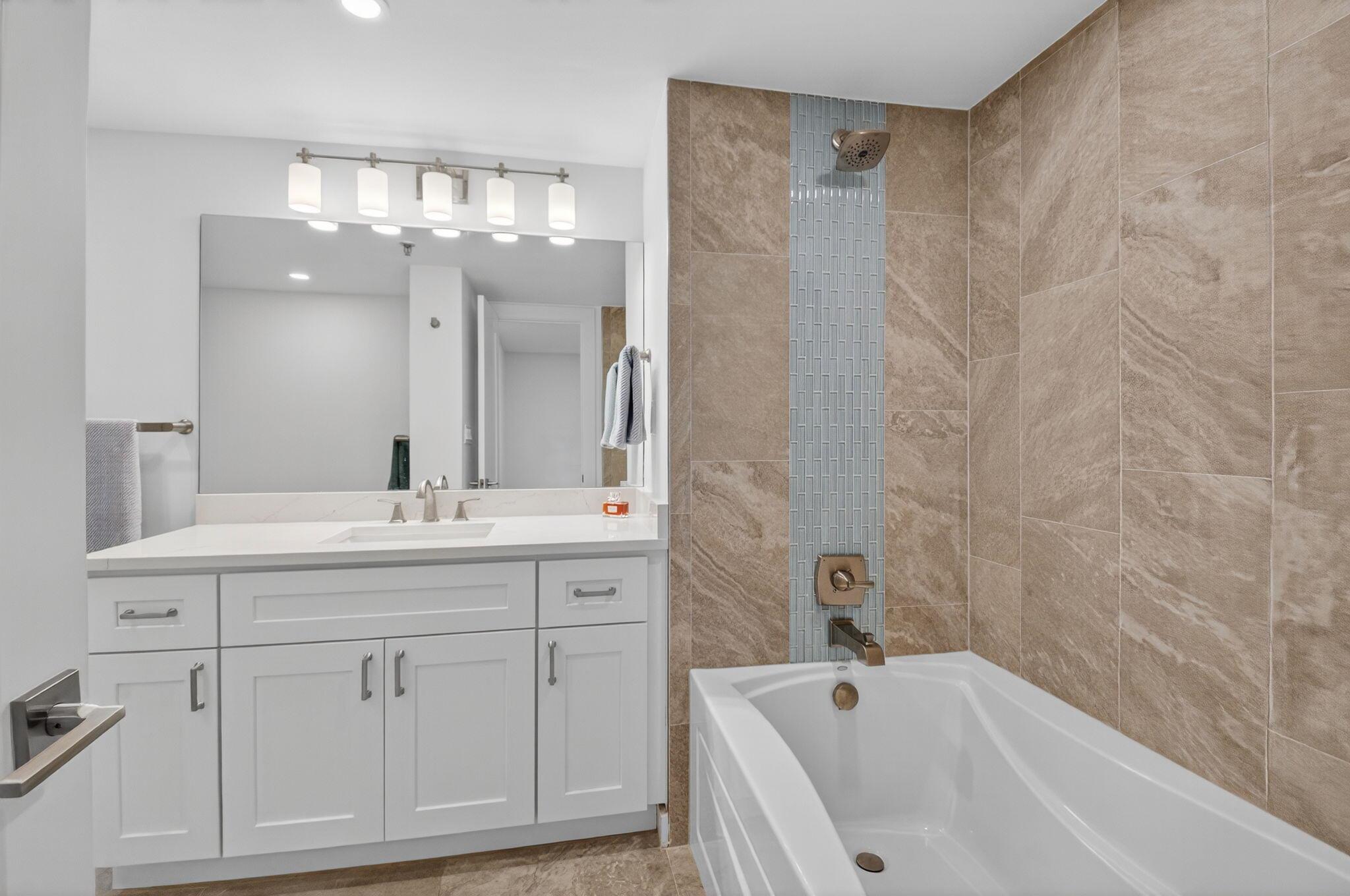 TRAFALGAR OF HIGHLAND BEA - Residential