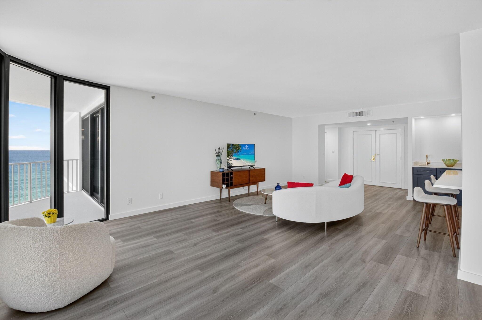 TRAFALGAR OF HIGHLAND BEA - Residential