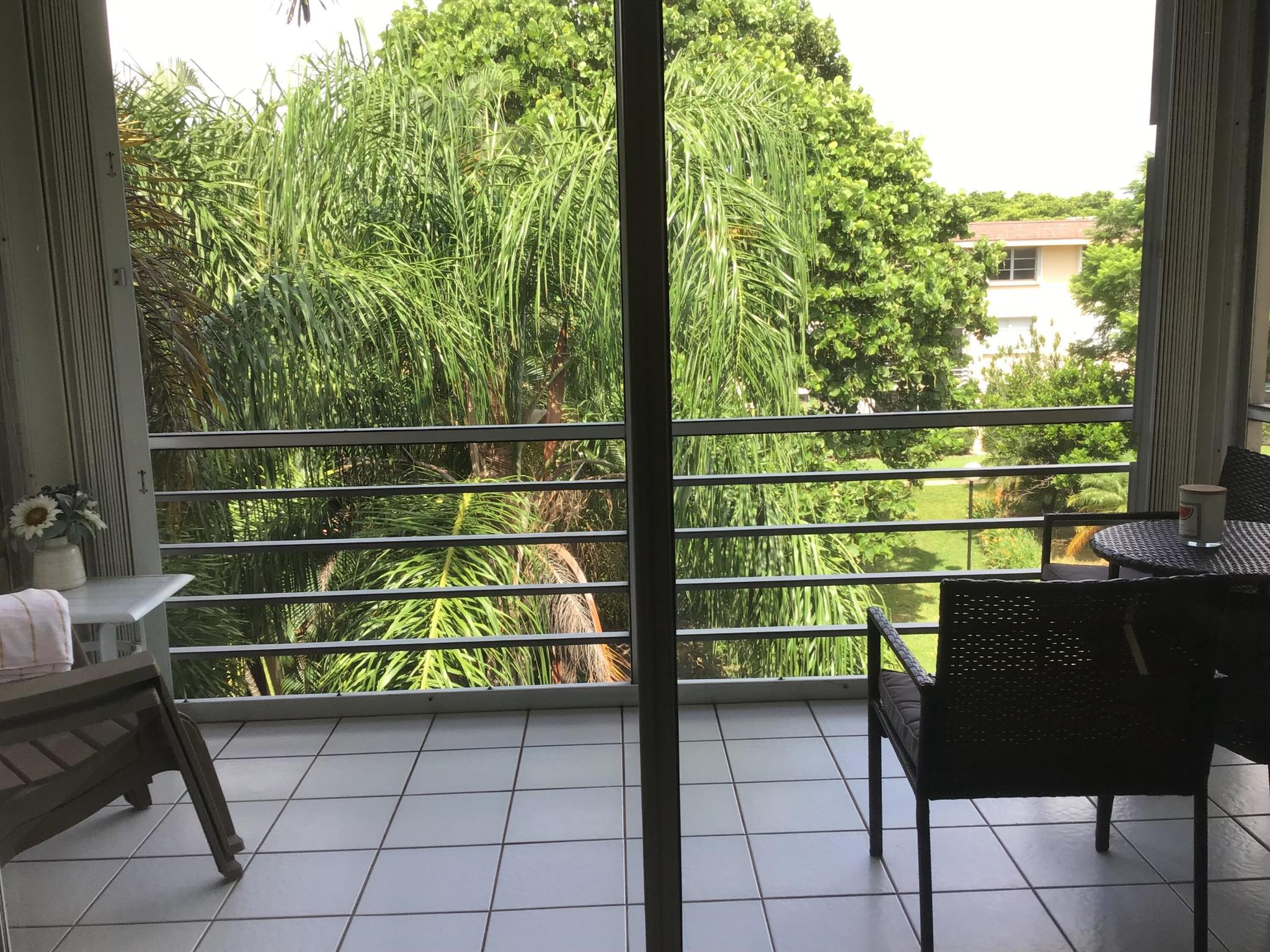 LIGHTHOUSE POINT PLAZA - Residential