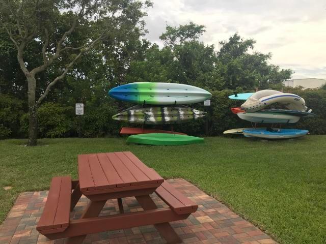 HYPOLUXOS MARINERS CAY CONDO - Residential Lease