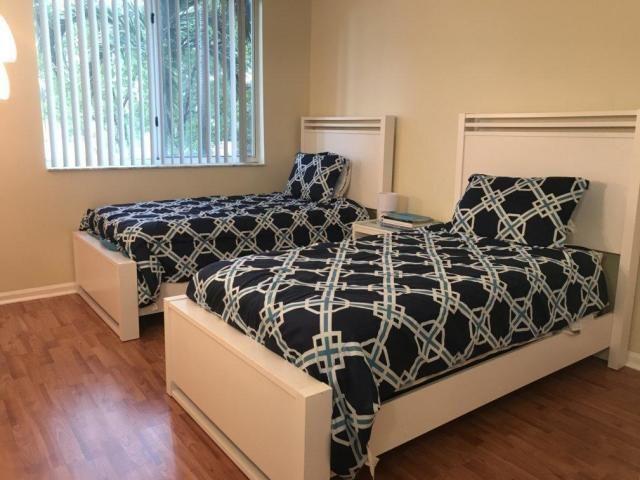 HYPOLUXOS MARINERS CAY CONDO - Residential Lease