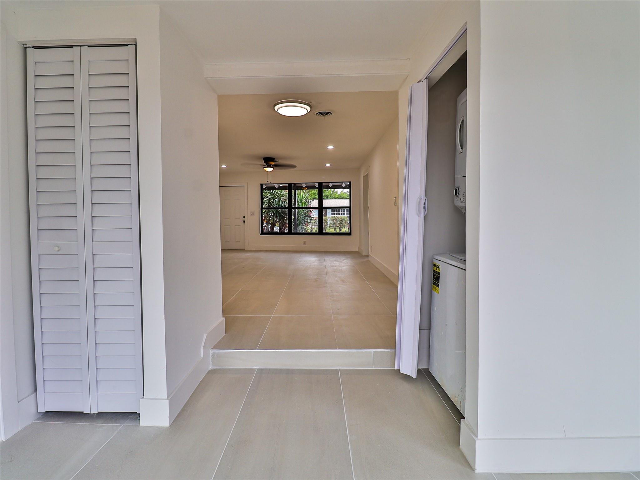 Cresthaven 10 46-25 B - Residential