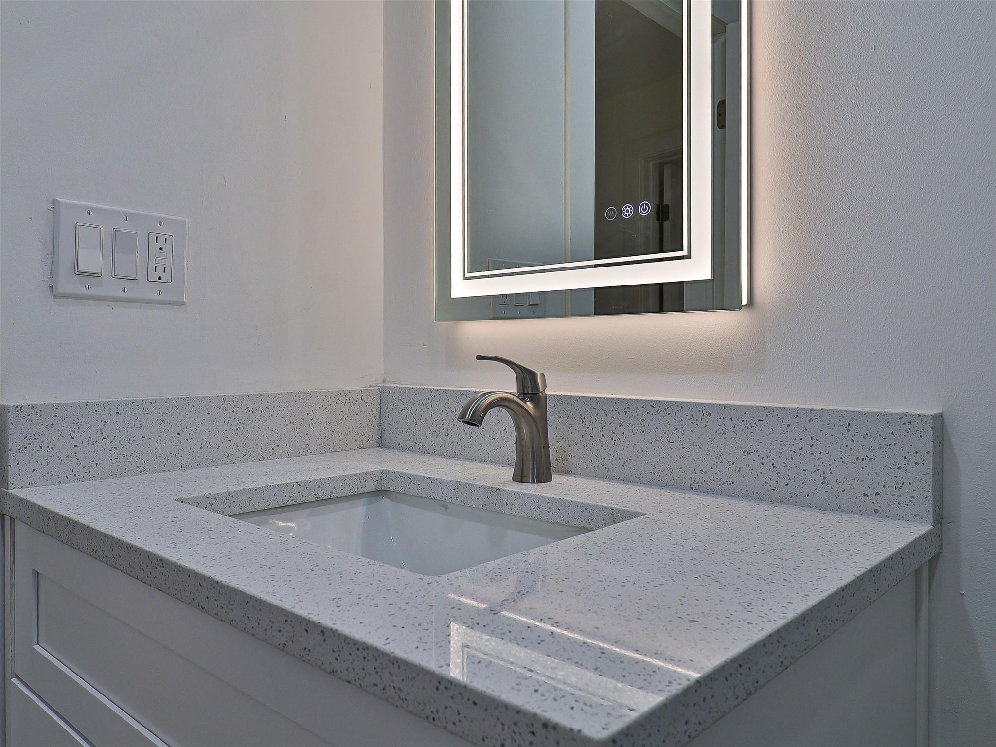 Cresthaven 10 46-25 B - Residential