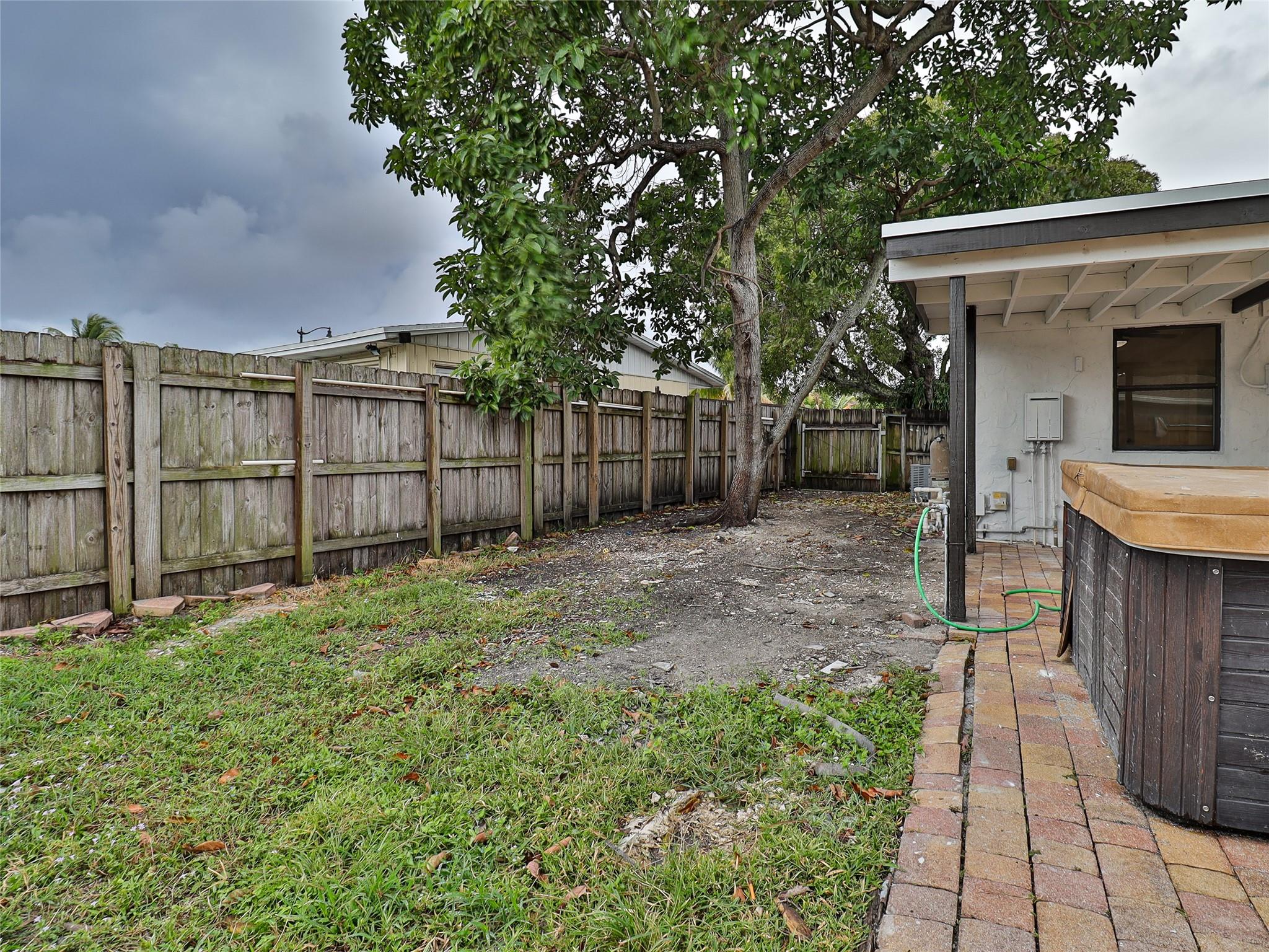 Cresthaven 10 46-25 B - Residential