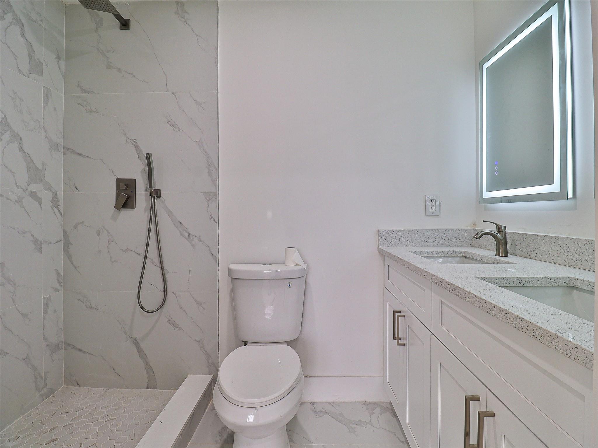 Cresthaven 10 46-25 B - Residential