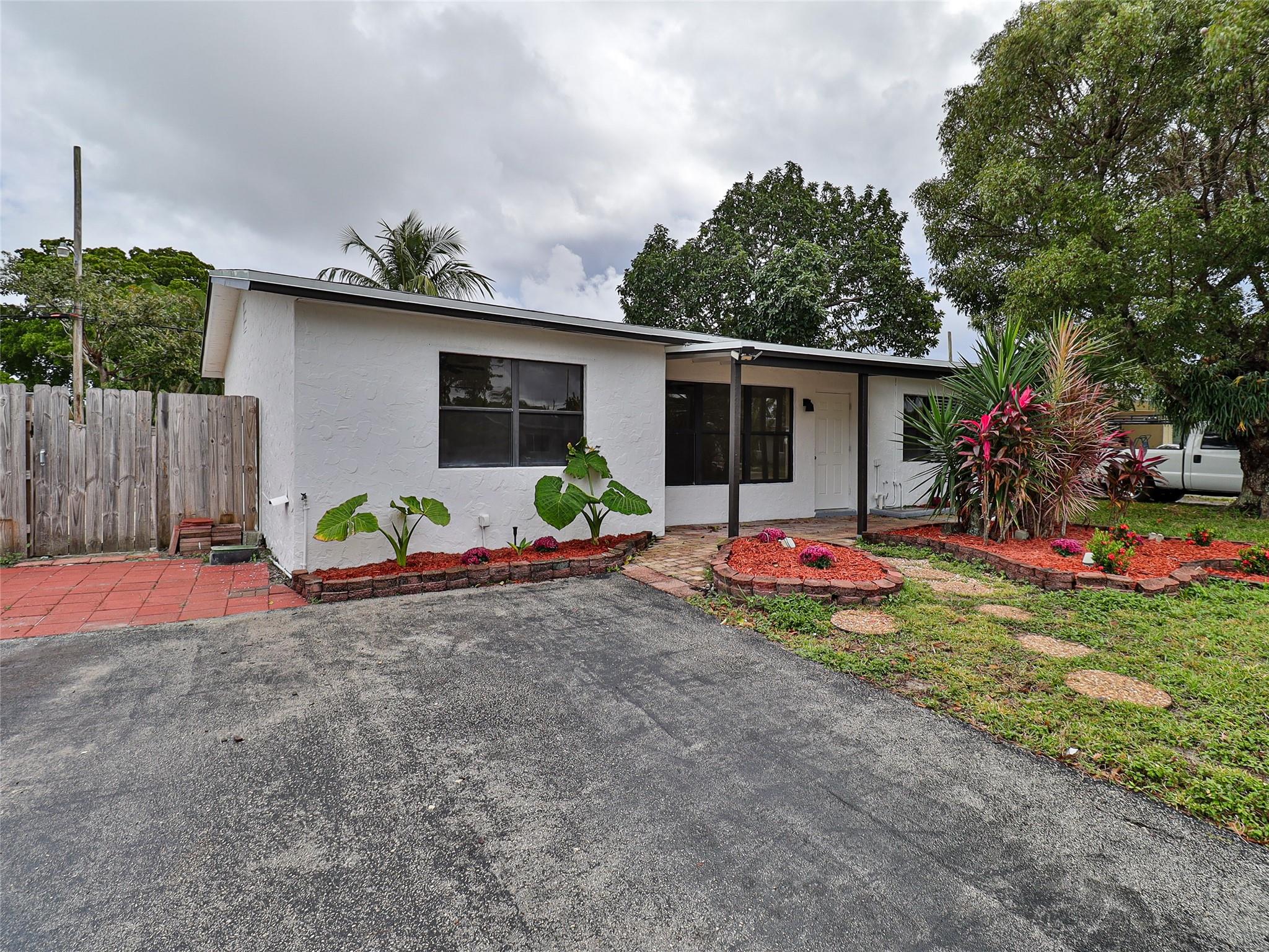 Cresthaven 10 46-25 B - Residential